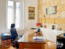 
                                                                                        Vente
                                                                                         Belle maison en pierre, garage + piscine intérieur