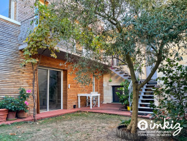 
                                                                                        Vente
                                                                                         Belle maison en pierre, garage + piscine intérieur