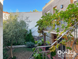 
                                                                                        Vente
                                                                                         Belle maison en pierre, garage + piscine intérieur