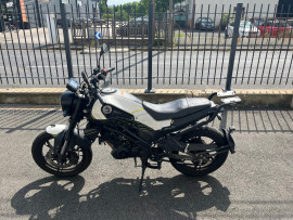 
                                                                                        Moto - Scooter
                                                                                         Benelli Leoncino 125 2024