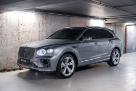 
                                                                                        Voiture
                                                                                         Bentley Bentayga Hybrid V6 3.0 449