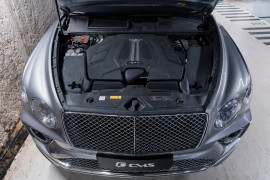 
                                                                                        Voiture
                                                                                         Bentley Bentayga Hybrid V6 3.0 449