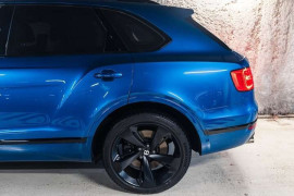 
                                                                                        Voiture
                                                                                         Bentley Bentayga W12 6.0 608