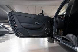 
                                                                                        Voiture
                                                                                         Bentley Continental GT (II.II) V8 4.0 507
