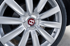 
                                                                                        Voiture
                                                                                         Bentley Continental GT (II.II) V8 4.0 507
