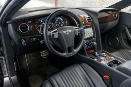 
                                                                                        Voiture
                                                                                         Bentley Continental GT (II.II) V8 4.0 507