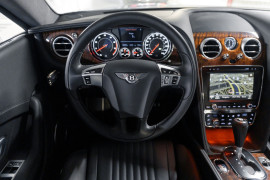
                                                                                        Voiture
                                                                                         Bentley Continental GT (II.II) V8 4.0 507