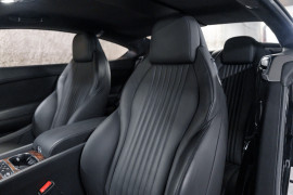 
                                                                                        Voiture
                                                                                         Bentley Continental GT (II.II) V8 4.0 507