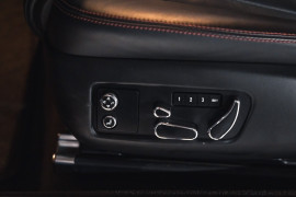 
                                                                                        Voiture
                                                                                         Bentley Continental GT (II) V8 4.0 507