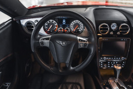 
                                                                                        Voiture
                                                                                         Bentley Continental GT (II) V8 4.0 507