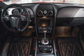 
                                                                                        Voiture
                                                                                         Bentley Continental GT (II) V8 4.0 507