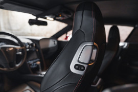 
                                                                                        Voiture
                                                                                         Bentley Continental GT (II) V8 4.0 507