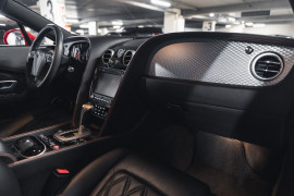 
                                                                                        Voiture
                                                                                         Bentley Continental GT (II) V8 4.0 507