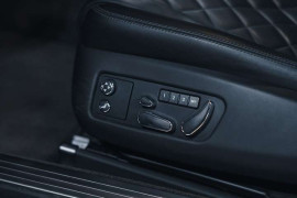 
                                                                                        Voiture
                                                                                         Bentley Continental GT S Diamond Edition 1 Of 25