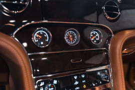 
                                                                                        Voiture
                                                                                         Bentley Mulsanne (II) V8 6.75 513