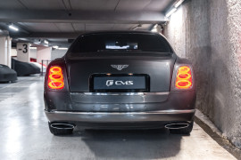 
                                                                                        Voiture
                                                                                         Bentley Mulsanne (II) V8 6.75 513