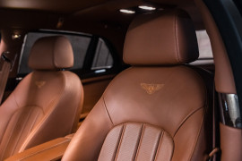 
                                                                                        Voiture
                                                                                         Bentley Mulsanne (II) V8 6.75 513