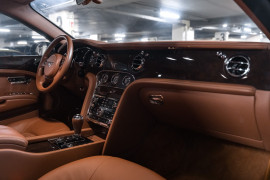 
                                                                                        Voiture
                                                                                         Bentley Mulsanne (II) V8 6.75 513