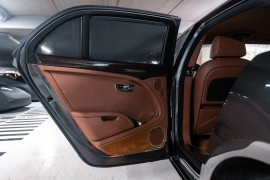 
                                                                                        Voiture
                                                                                         Bentley Mulsanne (II) V8 6.75 513