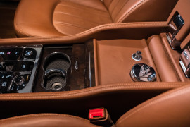 
                                                                                        Voiture
                                                                                         Bentley Mulsanne (II) V8 6.75 513
