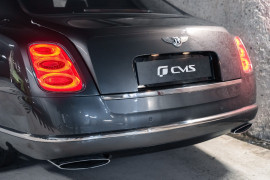 
                                                                                        Voiture
                                                                                         Bentley Mulsanne (II) V8 6.75 513