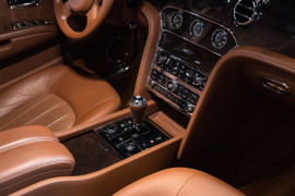 
                                                                                        Voiture
                                                                                         Bentley Mulsanne (II) V8 6.75 513