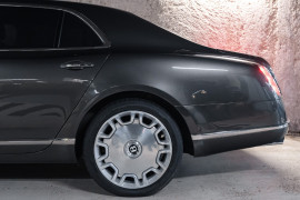 
                                                                                        Voiture
                                                                                         Bentley Mulsanne (II) V8 6.75 513