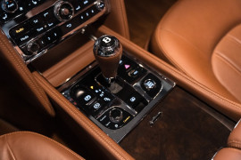
                                                                                        Voiture
                                                                                         Bentley Mulsanne (II) V8 6.75 513