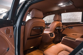
                                                                                        Voiture
                                                                                         Bentley Mulsanne (II) V8 6.75 513