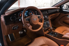 
                                                                                        Voiture
                                                                                         Bentley Mulsanne (II) V8 6.75 513