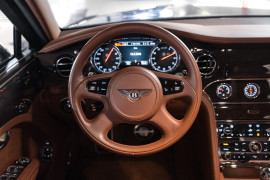
                                                                                        Voiture
                                                                                         Bentley Mulsanne (II) V8 6.75 513