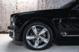 
                                                                                        Voiture
                                                                                         Bentley Mulsanne Speed V8 6.75 537