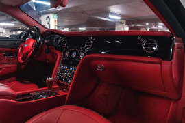 
                                                                                        Voiture
                                                                                         Bentley Mulsanne Speed V8 6.75 537