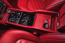 
                                                                                        Voiture
                                                                                         Bentley Mulsanne Speed V8 6.75 537