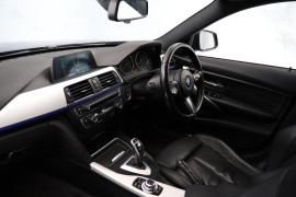 
                                                                                        Voiture
                                                                                         BMW 3 Series 2.0 320d M Sport Auto xDrive Euro 5 (s/s) 4dr