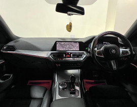 Voiture
                                                                                BMW 3 SERIES 2.0 320d MHT M Sport Touring 5dr Diesel Hybrid Auto Euro 6 (s/s) (190 ps)
