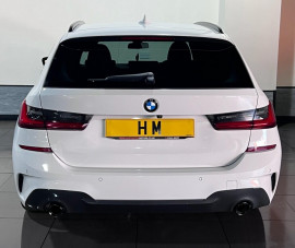 Voiture
                                                                                BMW 3 SERIES 2.0 320d MHT M Sport Touring 5dr Diesel Hybrid Auto Euro 6 (s/s) (190 ps)
