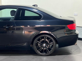 Voiture
                                                                                BMW 3 SERIES 2.0 320d Sport Plus Edition Coupe 2dr Diesel Manual Euro 5 (s/s) (184 ps)