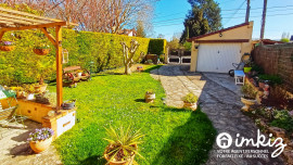 
                                                                                        Vente
                                                                                         Bord de Seine, maison sur jardin paysagé