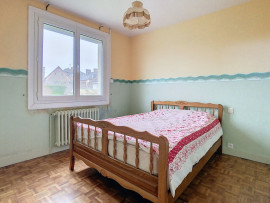 
                                                                                        Vente
                                                                                         BOURG DE MOYON, MAISON DE 89M2