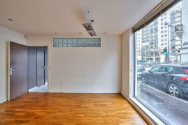 
                                                                                        Location
                                                                                         Boutique de 40m²- Paris 13ème Les Gobelins