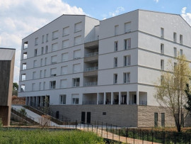 
                                                                                        Location
                                                                                         BOX - GARAGE - PMR - RESIDENCE SECURISEE NANTES