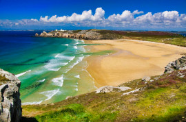 
                                                                                        Vente
                                                                                         BRETAGNE - PRL - PARC LOISIRS - VUE MER - 9 HA