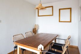 
                                                                                        Location
                                                                                         Breteuil