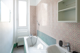 
                                                                                        Location
                                                                                         Breteuil