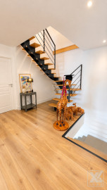 
                                                                                        Vente
                                                                                         Briançon - Elégante maison familiale de 194 m²