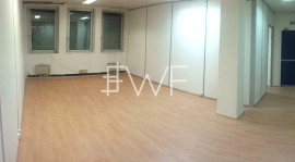 
                                                                                        Location
                                                                                         Bureau 46 m²