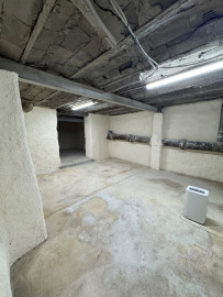 
                                                                                        Location
                                                                                         Bureau avec cave de stockage Lyon 3