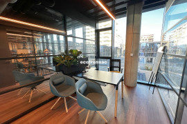 
                                                                                        Vente
                                                                                         Bureaux aménagés – 320 m² – Disponibilité immédiate à Confluence