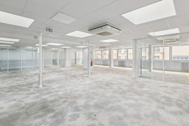 
                                                                                        Vente
                                                                                         BUREAUX AVENUE KLEBER